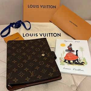 **Rare find** Brand New Louis Vuitton Agenda GM (large) + 2023 Agenda refill‼️